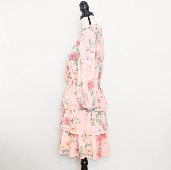 🦋LAST 1🦋 NWT Love Colette Tiered Floral Mini Dress - Picture 3 of 6